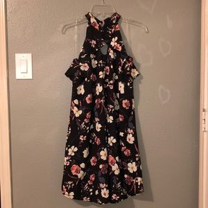 NEW❗️Halter Top Floral Dress